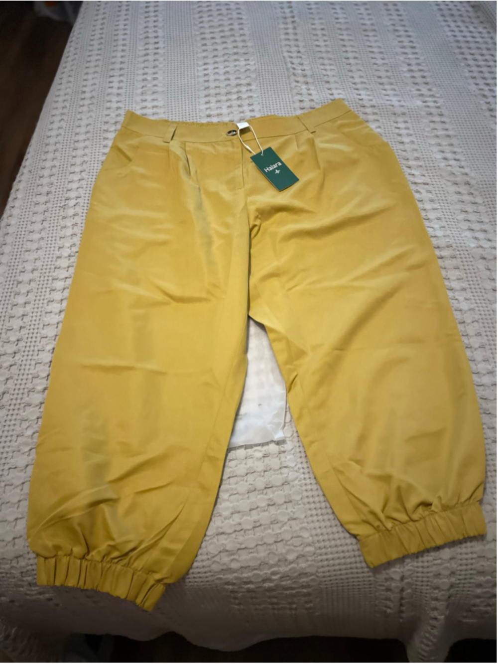 Women's Halara Jogger Pants Yellow Size XLP loungewear office wear cinched ankle